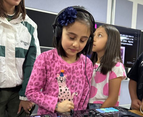 Laboratorio Chiqui Rave invita a explorar la música electrónica desde el juego