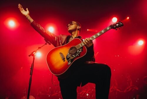 Manuel Medrano eleva su propuesta musical con «Superior Tour»
