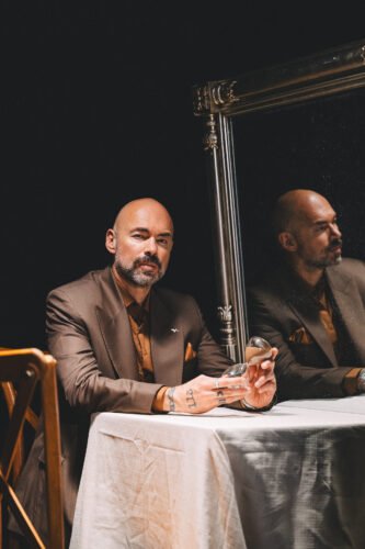 Santiago Cruz presenta “Sigo en Pie Tour”, una gira íntima y ambiciosa